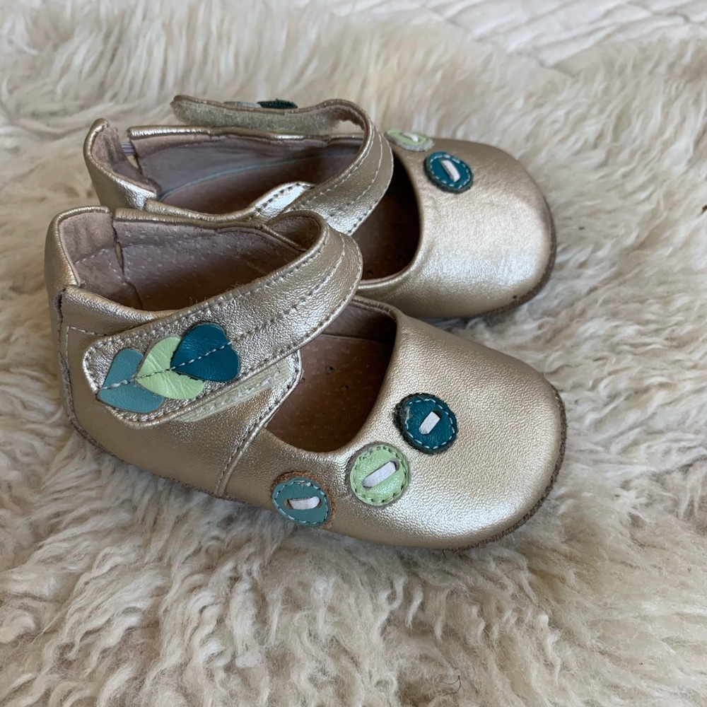 Livie & Luca gold baby shoes 6-12mo